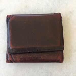 Classic Men's Leather Bifold Wallet - Brown